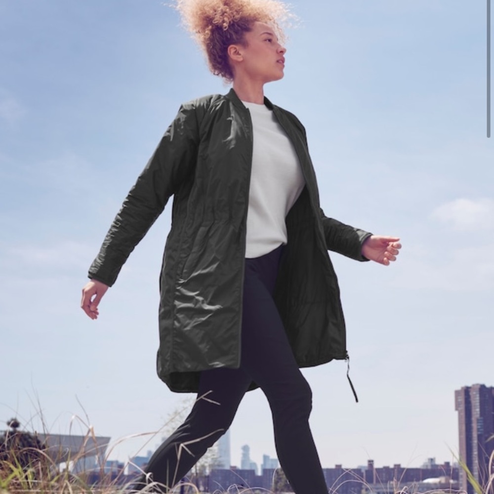 Athleta Summit Primaloft Shell jacket Black XSP